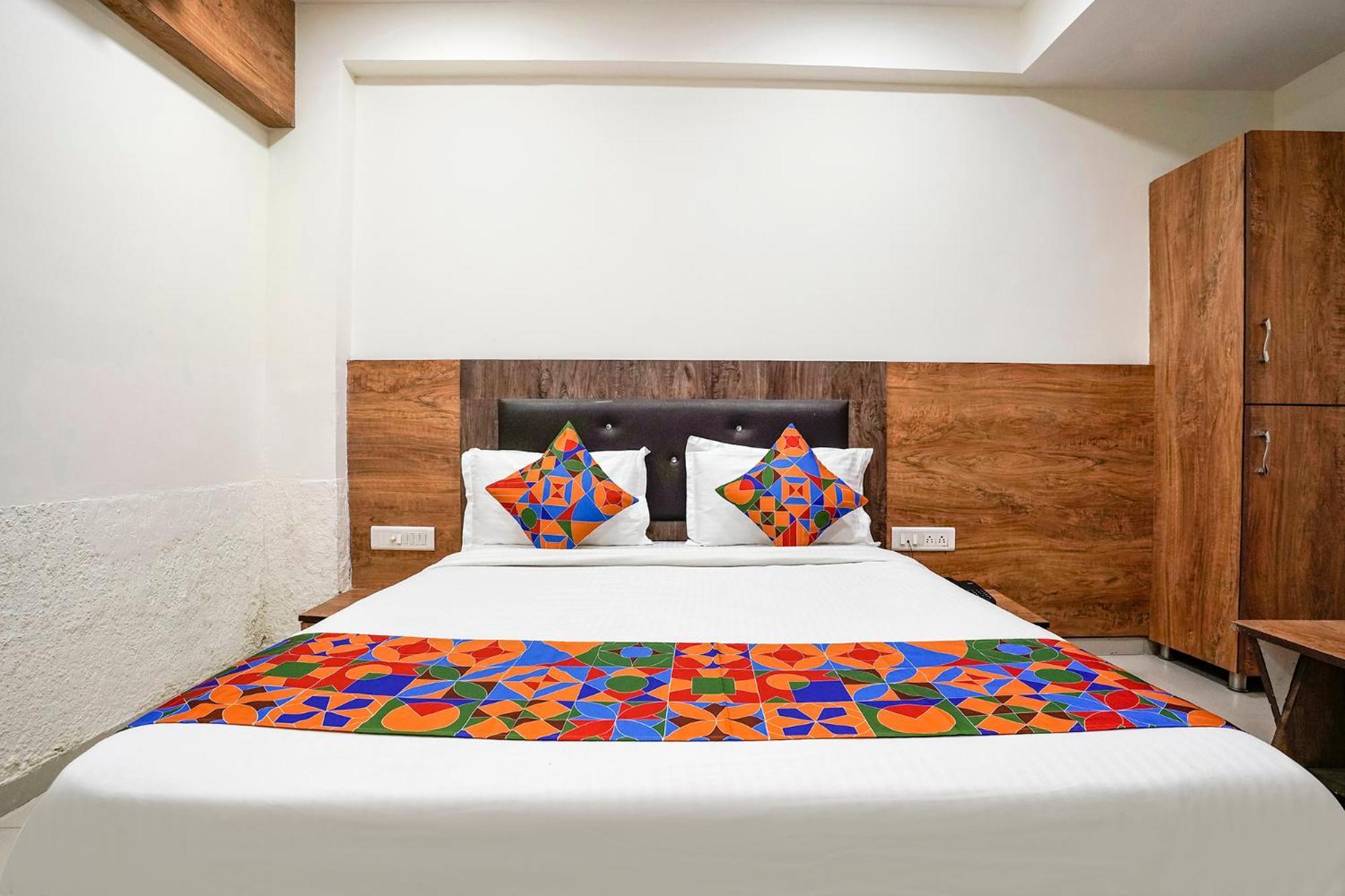 Fabhotel Galaxy I Ahmedabad Buitenkant foto