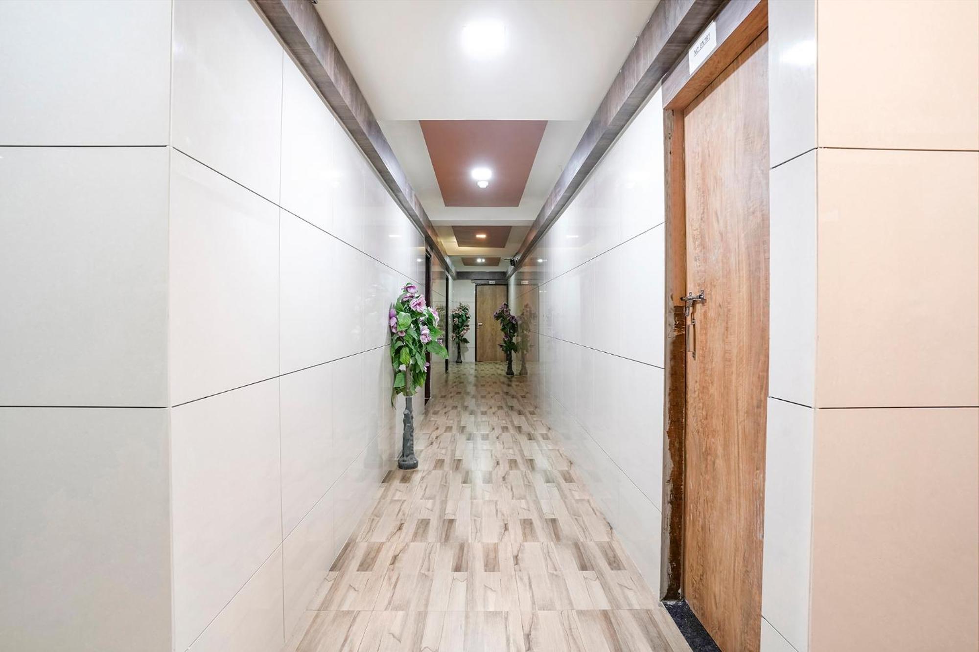 Fabhotel Galaxy I Ahmedabad Buitenkant foto